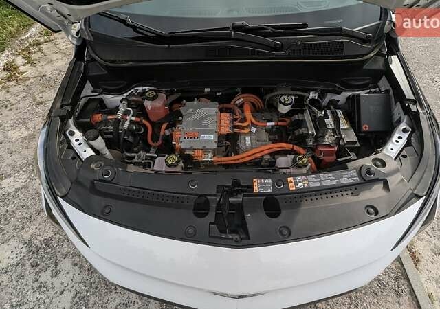 Белый Шевроле Bolt EUV, объемом двигателя 0 л и пробегом 45 тыс. км за 23000 $, фото 35 на Automoto.ua