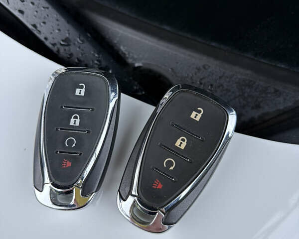 Белый Шевроле Bolt EUV, объемом двигателя 0 л и пробегом 37 тыс. км за 18499 $, фото 31 на Automoto.ua