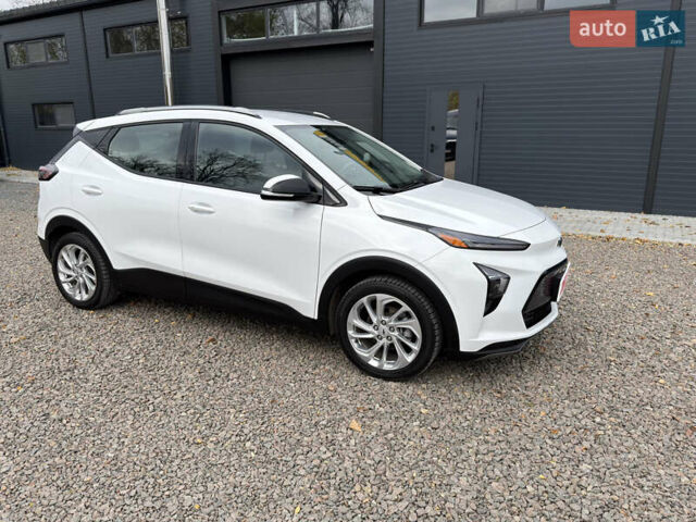 Белый Шевроле Bolt EUV, объемом двигателя 0 л и пробегом 118 тыс. км за 17799 $, фото 8 на Automoto.ua