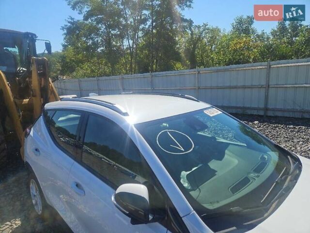 Белый Шевроле Bolt EUV, объемом двигателя 0 л и пробегом 10 тыс. км за 15500 $, фото 2 на Automoto.ua