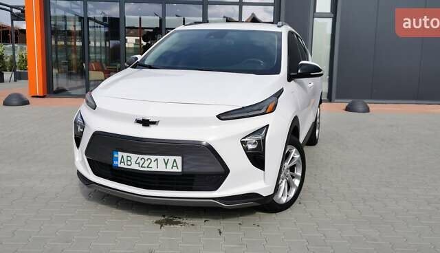 Белый Шевроле Bolt EUV, объемом двигателя 0 л и пробегом 33 тыс. км за 21000 $, фото 1 на Automoto.ua