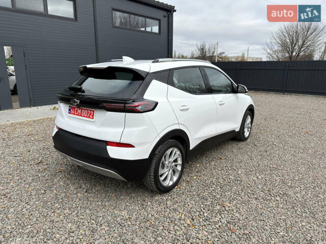 Белый Шевроле Bolt EUV, объемом двигателя 0 л и пробегом 118 тыс. км за 17799 $, фото 15 на Automoto.ua