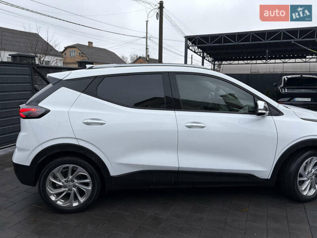 Белый Шевроле Bolt EUV, объемом двигателя 0 л и пробегом 37 тыс. км за 18499 $, фото 8 на Automoto.ua