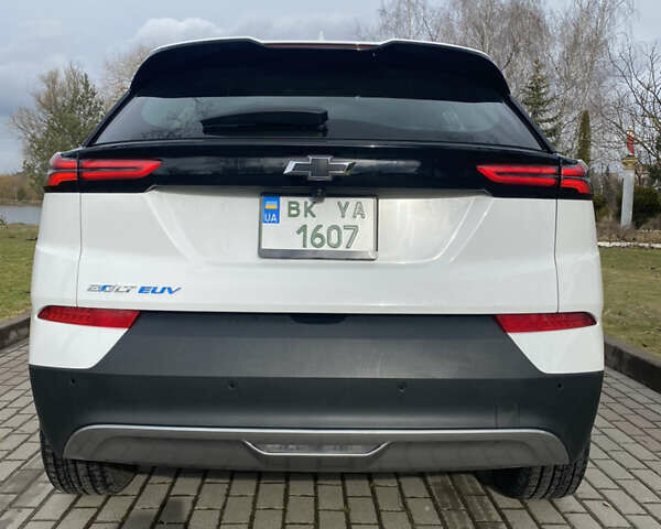 Белый Шевроле Bolt EUV, объемом двигателя 0 л и пробегом 40 тыс. км за 22000 $, фото 22 на Automoto.ua