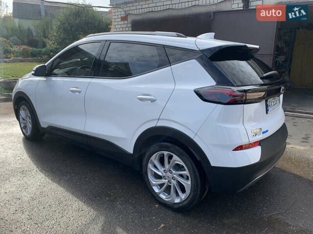 Белый Шевроле Bolt EUV, объемом двигателя 0 л и пробегом 31 тыс. км за 19300 $, фото 4 на Automoto.ua