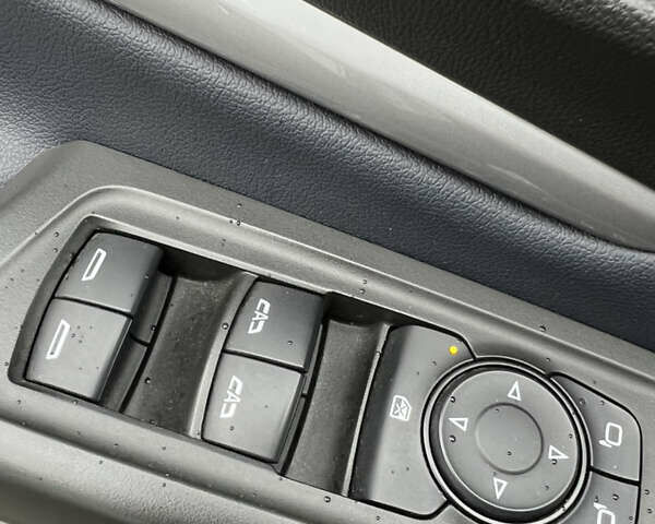 Белый Шевроле Bolt EUV, объемом двигателя 0 л и пробегом 62 тыс. км за 26700 $, фото 9 на Automoto.ua