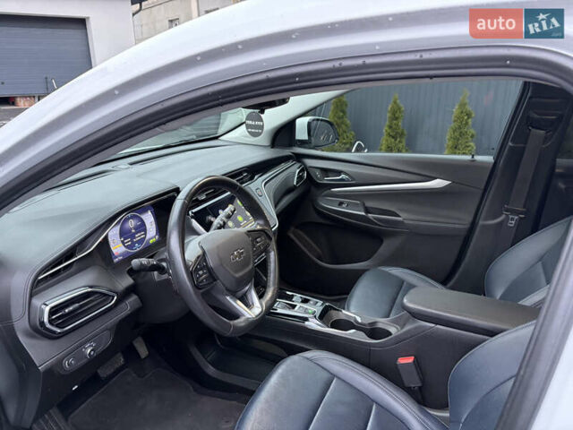 Белый Шевроле Bolt EUV, объемом двигателя 0 л и пробегом 37 тыс. км за 18499 $, фото 21 на Automoto.ua