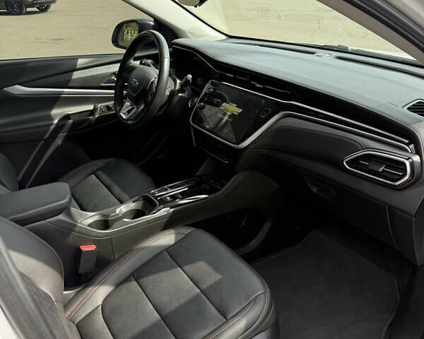 Білий Шевроле Bolt EUV, об'ємом двигуна 0 л та пробігом 33 тис. км за 22500 $, фото 9 на Automoto.ua