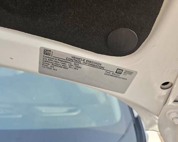 Белый Шевроле Bolt EUV, объемом двигателя 0 л и пробегом 86 тыс. км за 15950 $, фото 30 на Automoto.ua