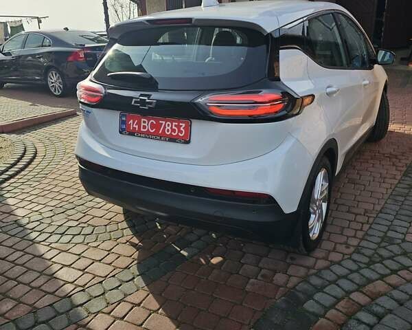Белый Шевроле Bolt EUV, объемом двигателя 0 л и пробегом 86 тыс. км за 15950 $, фото 12 на Automoto.ua