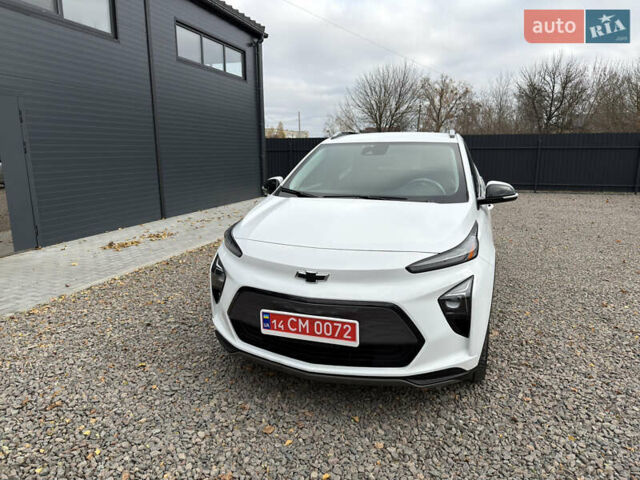 Белый Шевроле Bolt EUV, объемом двигателя 0 л и пробегом 118 тыс. км за 17799 $, фото 1 на Automoto.ua