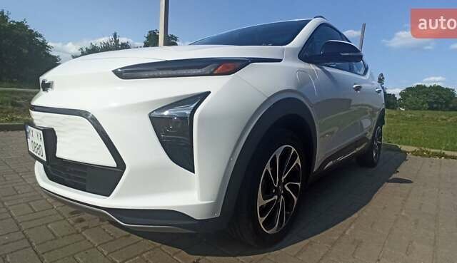 Белый Шевроле Bolt EUV, объемом двигателя 0 л и пробегом 55 тыс. км за 21500 $, фото 2 на Automoto.ua