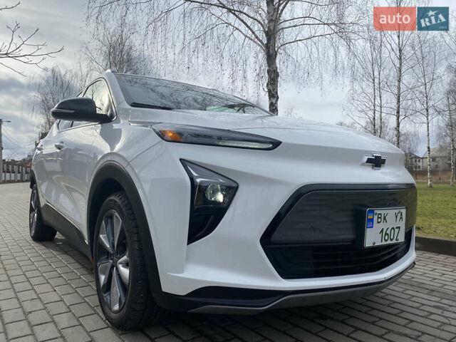 Белый Шевроле Bolt EUV, объемом двигателя 0 л и пробегом 40 тыс. км за 22000 $, фото 25 на Automoto.ua