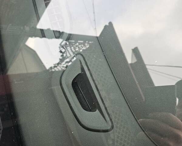 Белый Шевроле Bolt EUV, объемом двигателя 0 л и пробегом 86 тыс. км за 15950 $, фото 28 на Automoto.ua