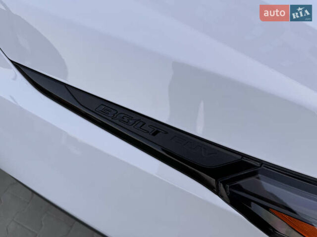 Белый Шевроле Bolt EUV, объемом двигателя 0 л и пробегом 63 тыс. км за 19500 $, фото 41 на Automoto.ua