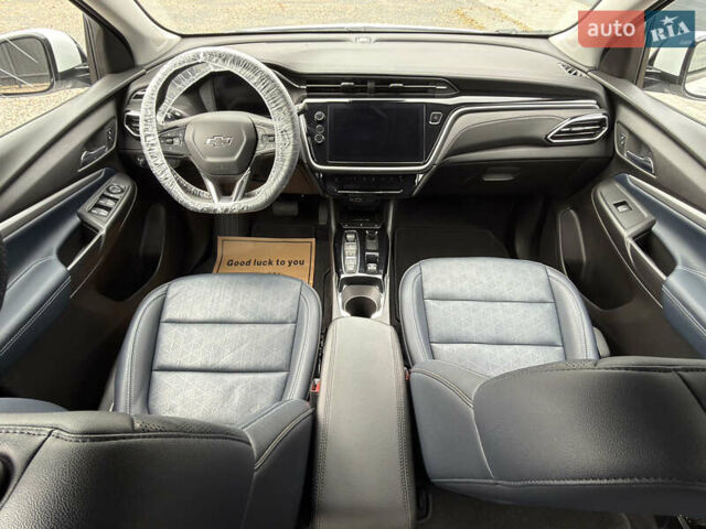 Белый Шевроле Bolt EUV, объемом двигателя 0 л и пробегом 118 тыс. км за 17799 $, фото 23 на Automoto.ua