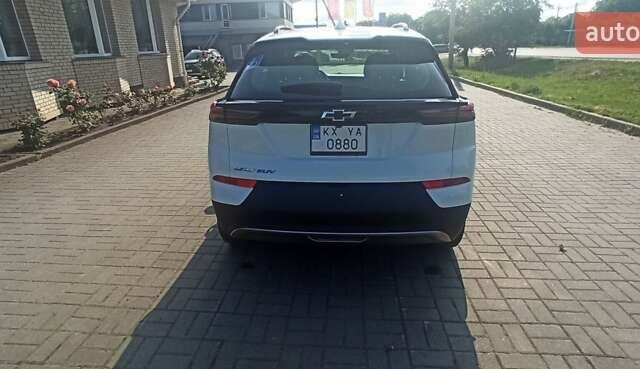 Белый Шевроле Bolt EUV, объемом двигателя 0 л и пробегом 55 тыс. км за 21500 $, фото 4 на Automoto.ua