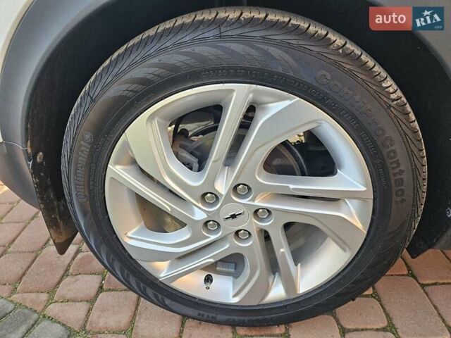 Белый Шевроле Bolt EUV, объемом двигателя 0 л и пробегом 86 тыс. км за 15950 $, фото 27 на Automoto.ua