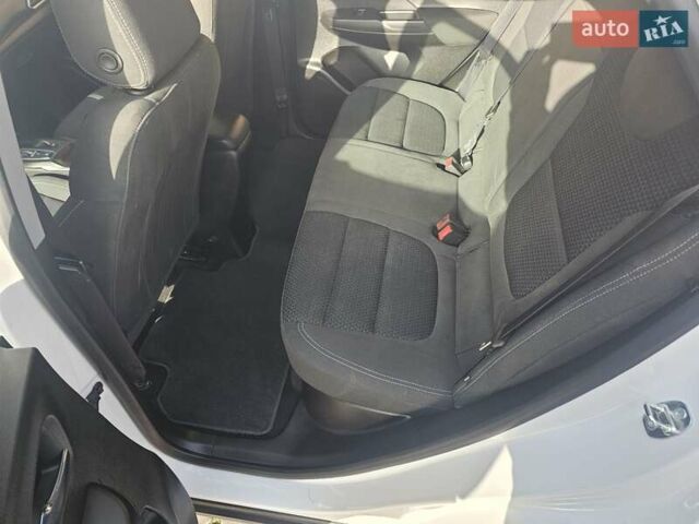 Белый Шевроле Bolt EUV, объемом двигателя 0 л и пробегом 86 тыс. км за 15950 $, фото 22 на Automoto.ua