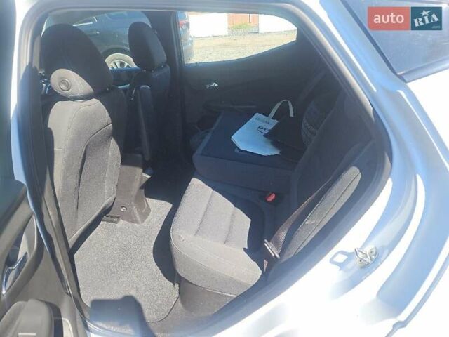 Белый Шевроле Bolt EUV, объемом двигателя 0 л и пробегом 10 тыс. км за 15500 $, фото 7 на Automoto.ua