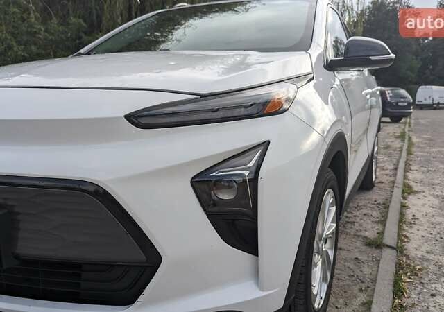 Белый Шевроле Bolt EUV, объемом двигателя 0 л и пробегом 45 тыс. км за 23000 $, фото 21 на Automoto.ua