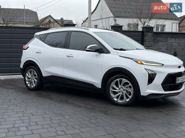 Белый Шевроле Bolt EUV, объемом двигателя 0 л и пробегом 37 тыс. км за 18499 $, фото 5 на Automoto.ua