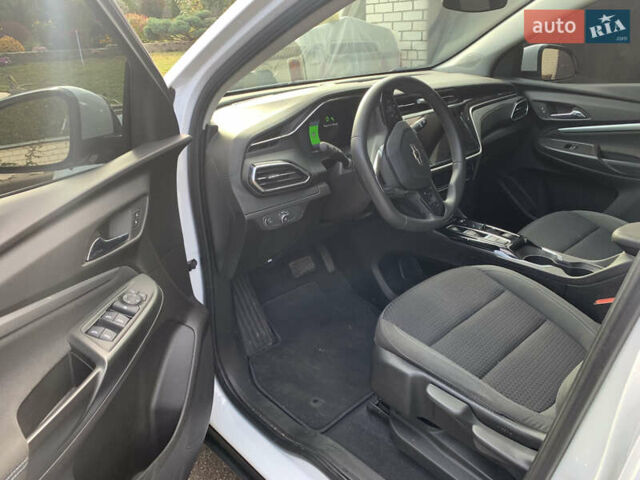 Белый Шевроле Bolt EUV, объемом двигателя 0 л и пробегом 31 тыс. км за 19300 $, фото 7 на Automoto.ua