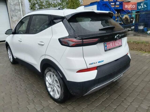 Белый Шевроле Bolt EUV, объемом двигателя 0 л и пробегом 42 тыс. км за 18200 $, фото 7 на Automoto.ua