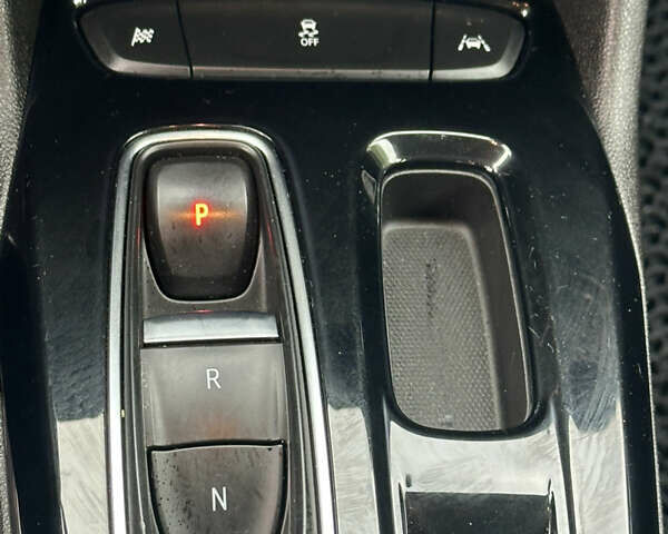 Белый Шевроле Bolt EUV, объемом двигателя 0 л и пробегом 121 тыс. км за 17300 $, фото 37 на Automoto.ua