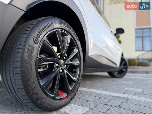 Белый Шевроле Bolt EUV, объемом двигателя 0 л и пробегом 16 тыс. км за 20550 $, фото 65 на Automoto.ua