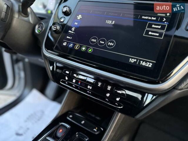 Белый Шевроле Bolt EUV, объемом двигателя 0 л и пробегом 16 тыс. км за 20550 $, фото 96 на Automoto.ua