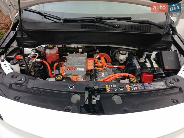 Білий Шевроле Bolt EUV, об'ємом двигуна 0 л та пробігом 59 тис. км за 17700 $, фото 11 на Automoto.ua