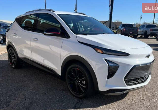 Белый Шевроле Bolt EUV, объемом двигателя 0 л и пробегом 25 тыс. км за 6000 $, фото 1 на Automoto.ua