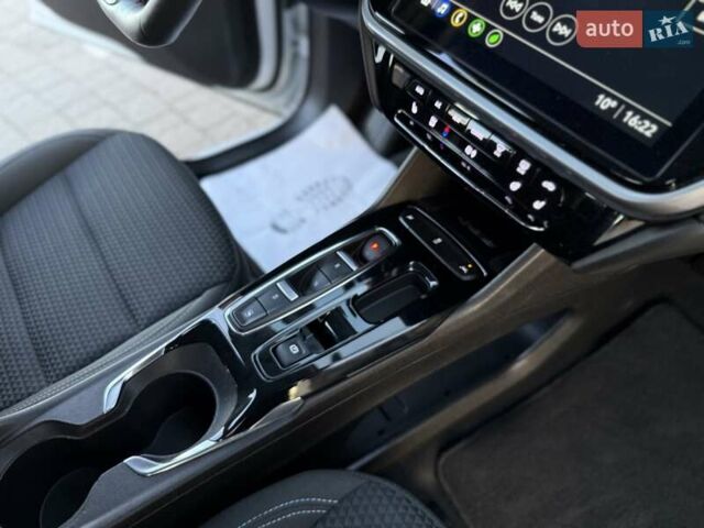 Белый Шевроле Bolt EUV, объемом двигателя 0 л и пробегом 16 тыс. км за 20550 $, фото 99 на Automoto.ua