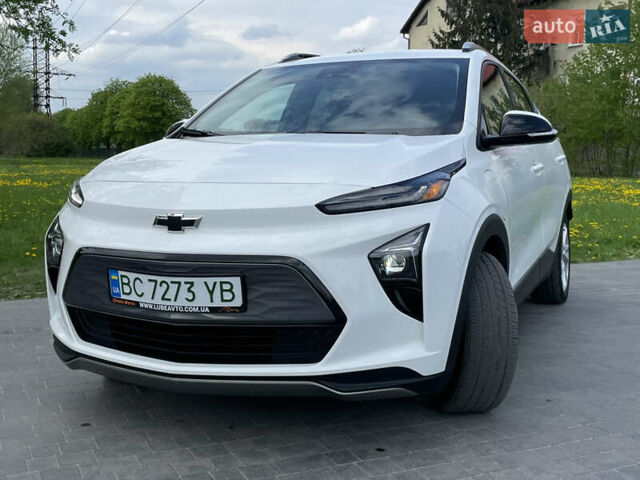 Белый Шевроле Bolt EUV, объемом двигателя 0 л и пробегом 46 тыс. км за 18299 $, фото 2 на Automoto.ua