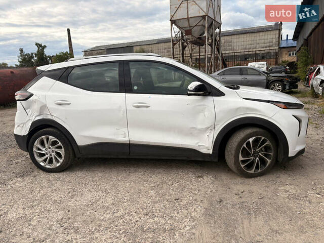 Белый Шевроле Bolt EUV, объемом двигателя 0 л и пробегом 73 тыс. км за 13999 $, фото 3 на Automoto.ua