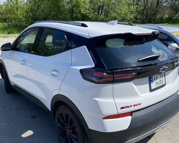 Белый Шевроле Bolt EUV, объемом двигателя 0 л и пробегом 9 тыс. км за 21800 $, фото 1 на Automoto.ua