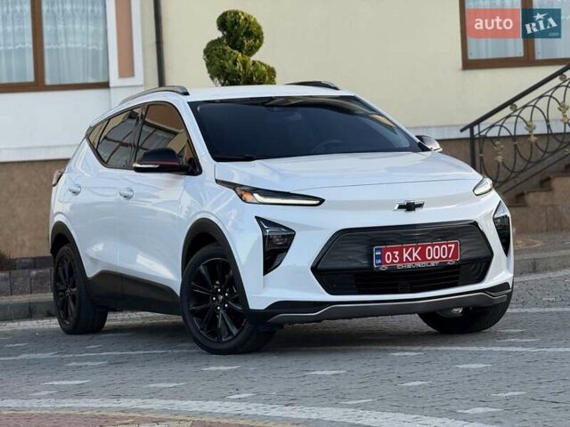 Белый Шевроле Bolt EUV, объемом двигателя 0 л и пробегом 16 тыс. км за 20550 $, фото 1 на Automoto.ua