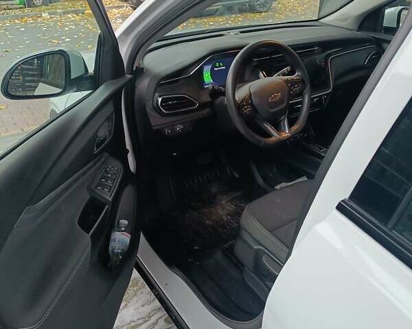 Білий Шевроле Bolt EUV, об'ємом двигуна 0 л та пробігом 33 тис. км за 20500 $, фото 9 на Automoto.ua