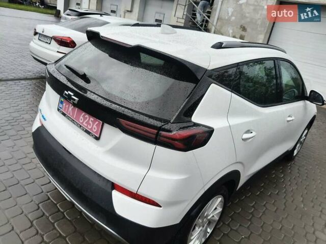 Белый Шевроле Bolt EUV, объемом двигателя 0 л и пробегом 42 тыс. км за 18200 $, фото 9 на Automoto.ua