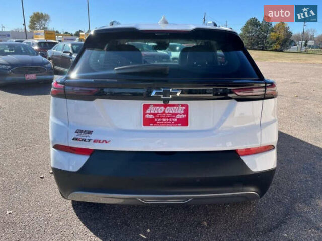 Белый Шевроле Bolt EUV, объемом двигателя 0 л и пробегом 25 тыс. км за 6000 $, фото 3 на Automoto.ua