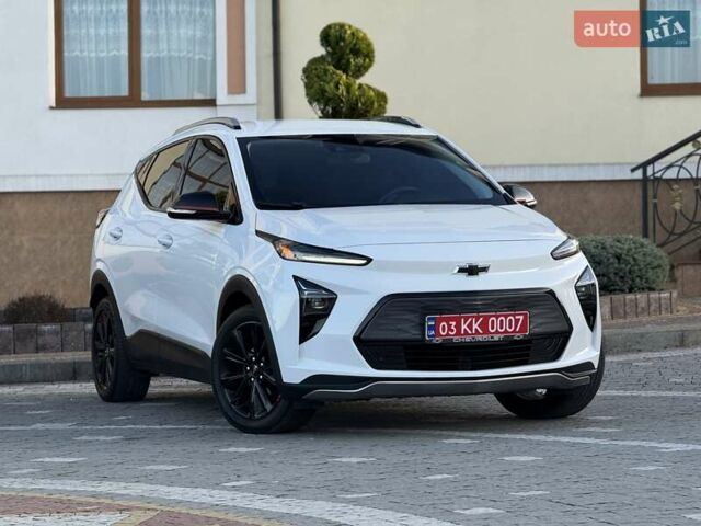 Белый Шевроле Bolt EUV, объемом двигателя 0 л и пробегом 16 тыс. км за 20550 $, фото 2 на Automoto.ua