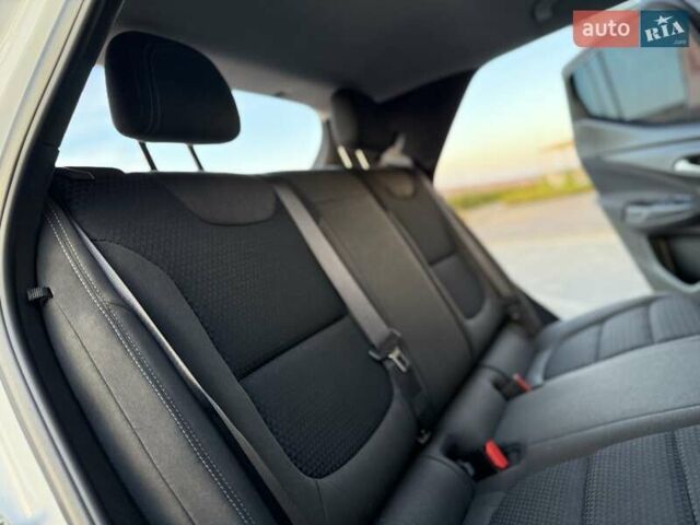 Белый Шевроле Bolt EUV, объемом двигателя 0 л и пробегом 16 тыс. км за 20550 $, фото 107 на Automoto.ua