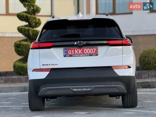 Белый Шевроле Bolt EUV, объемом двигателя 0 л и пробегом 16 тыс. км за 20550 $, фото 49 на Automoto.ua