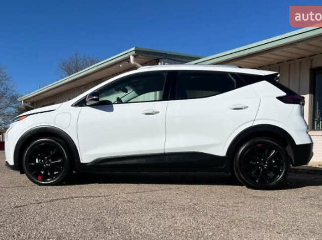 Белый Шевроле Bolt EUV, объемом двигателя 0 л и пробегом 25 тыс. км за 6000 $, фото 5 на Automoto.ua