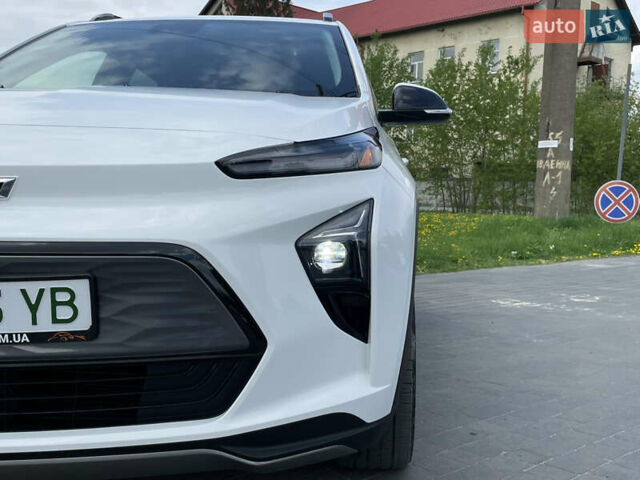 Белый Шевроле Bolt EUV, объемом двигателя 0 л и пробегом 46 тыс. км за 18299 $, фото 6 на Automoto.ua