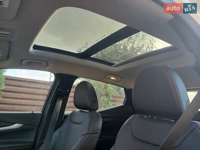 Белый Шевроле Bolt EUV, объемом двигателя 0 л и пробегом 25 тыс. км за 20500 $, фото 9 на Automoto.ua