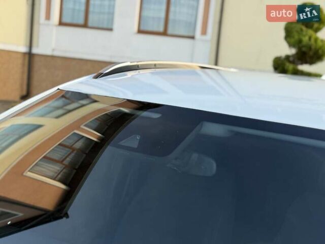 Белый Шевроле Bolt EUV, объемом двигателя 0 л и пробегом 16 тыс. км за 20550 $, фото 43 на Automoto.ua