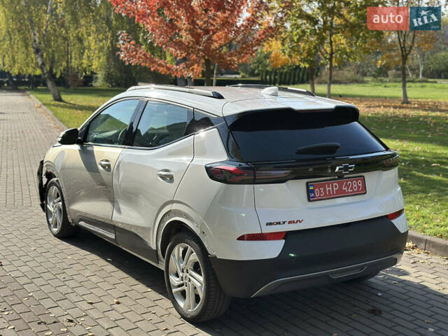 Белый Шевроле Bolt EUV, объемом двигателя 0 л и пробегом 36 тыс. км за 14300 $, фото 4 на Automoto.ua