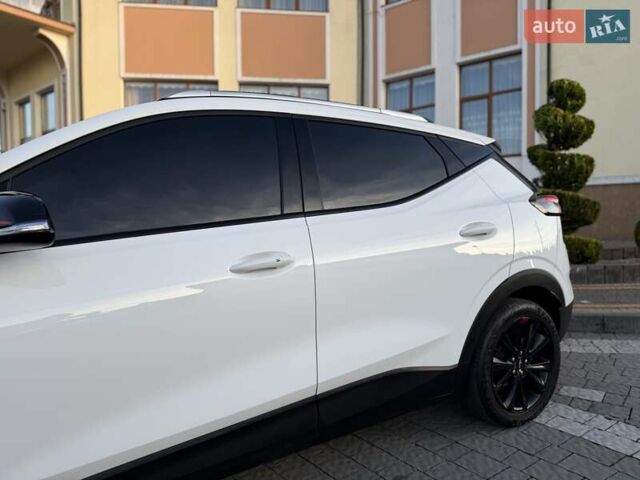 Белый Шевроле Bolt EUV, объемом двигателя 0 л и пробегом 16 тыс. км за 20550 $, фото 41 на Automoto.ua